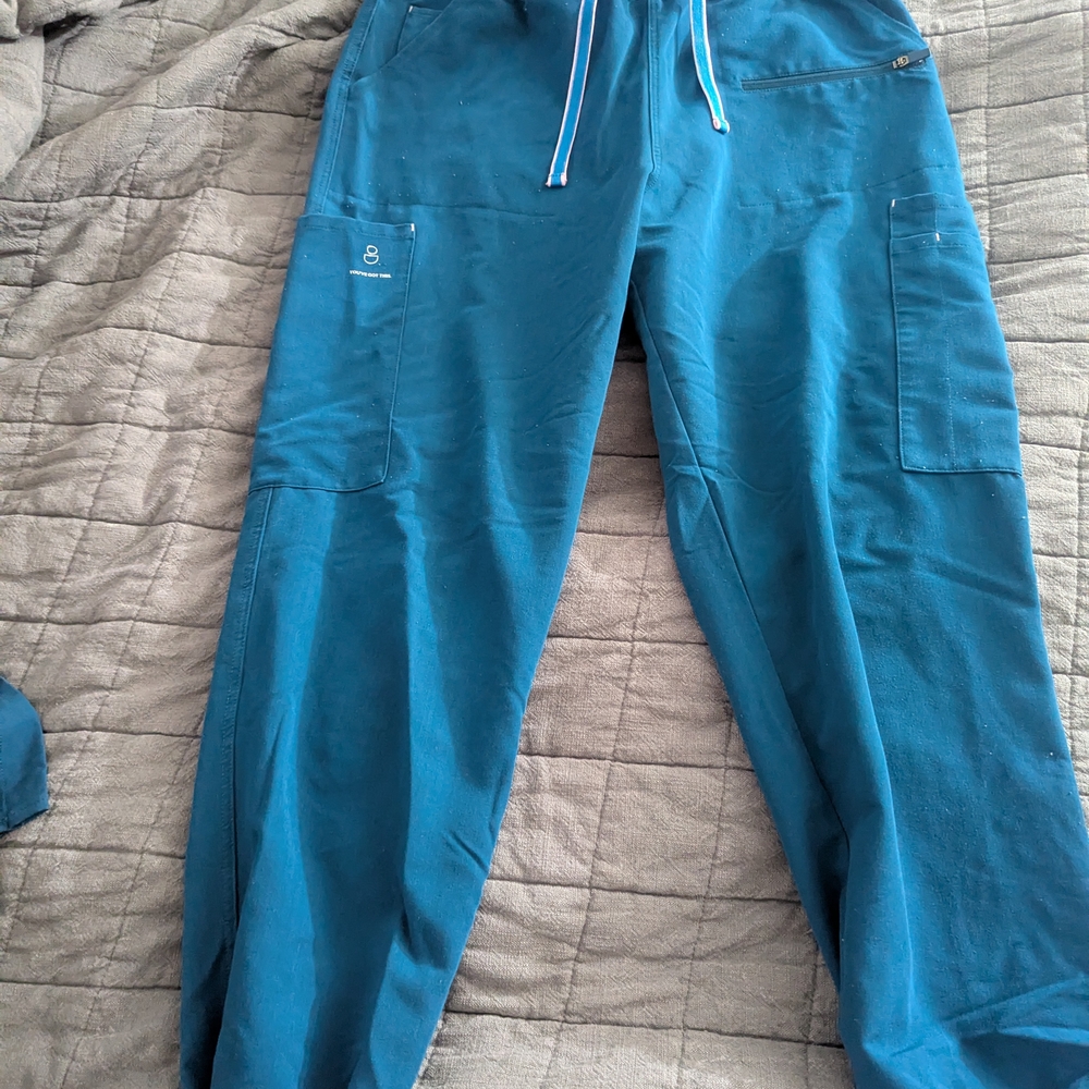 Dolan Caribbean Blue Scrub Set For Women